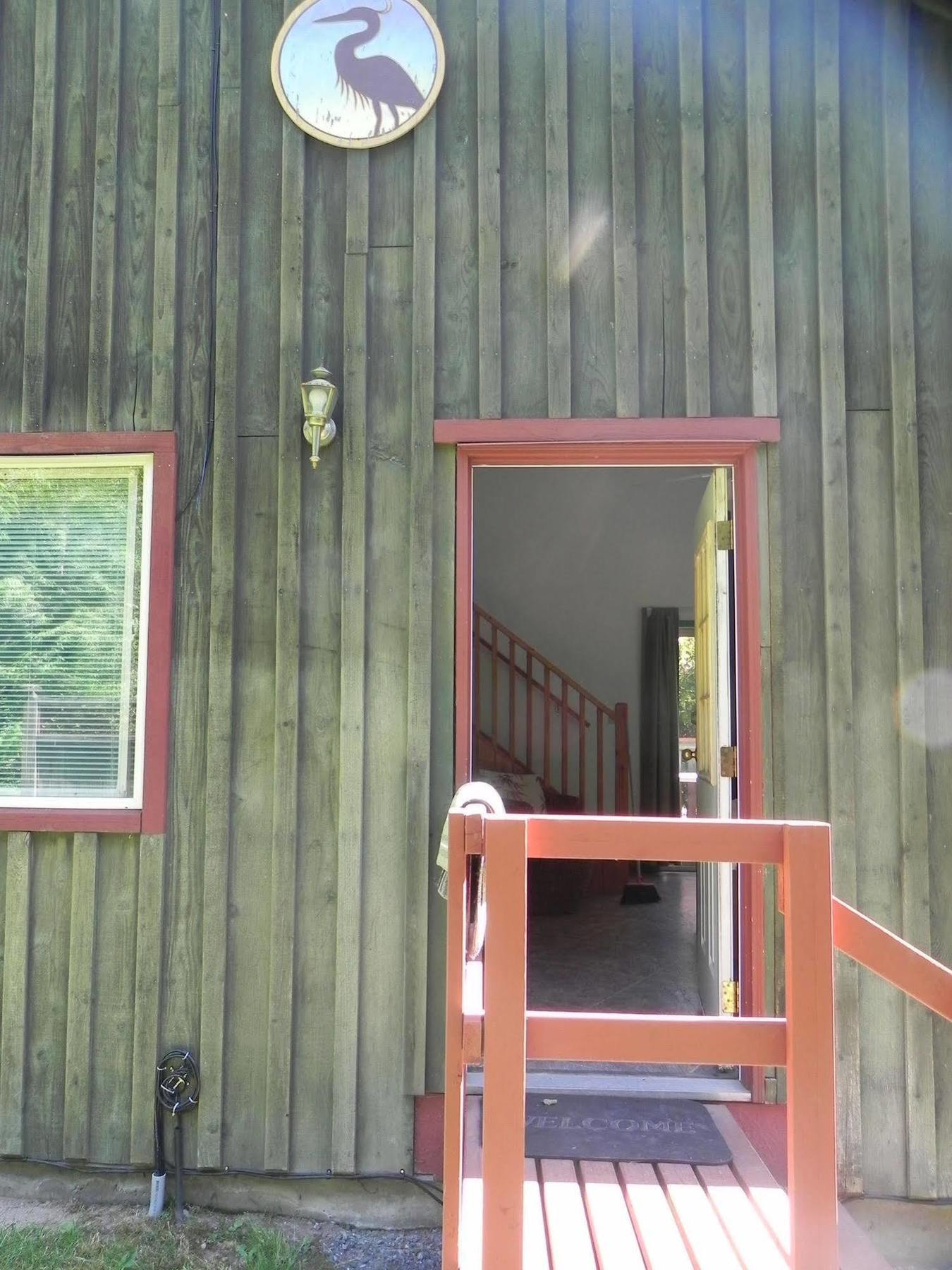 Forest Echoes Cabins Cultus Lake Esterno foto